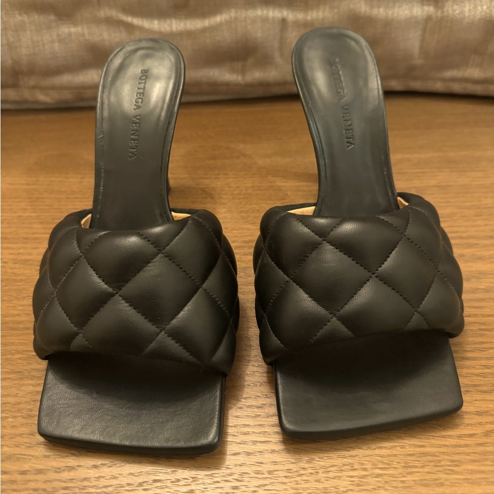 Bottega Veneta square toe black sandals